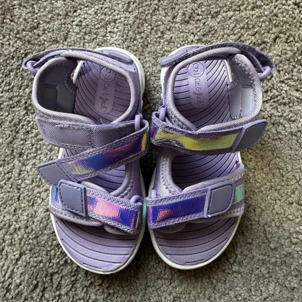 Cat & Jack Toddler’s Velcro Sandals. Very Good condition. Size 9.